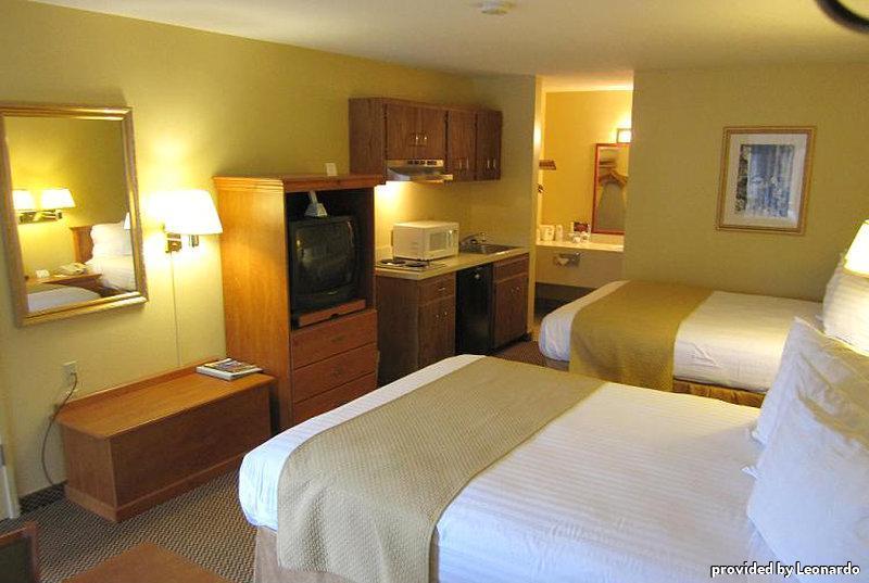 Oakridge Inn & Suites Δωμάτιο φωτογραφία