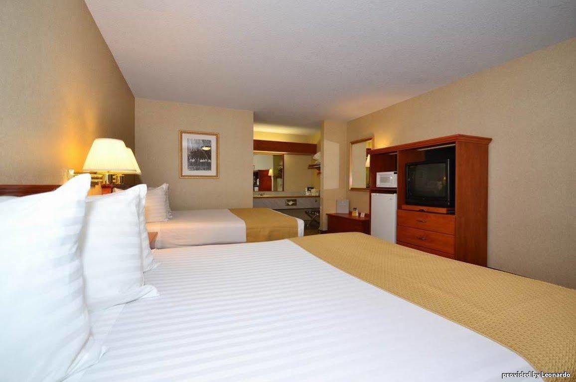 Oakridge Inn & Suites Δωμάτιο φωτογραφία