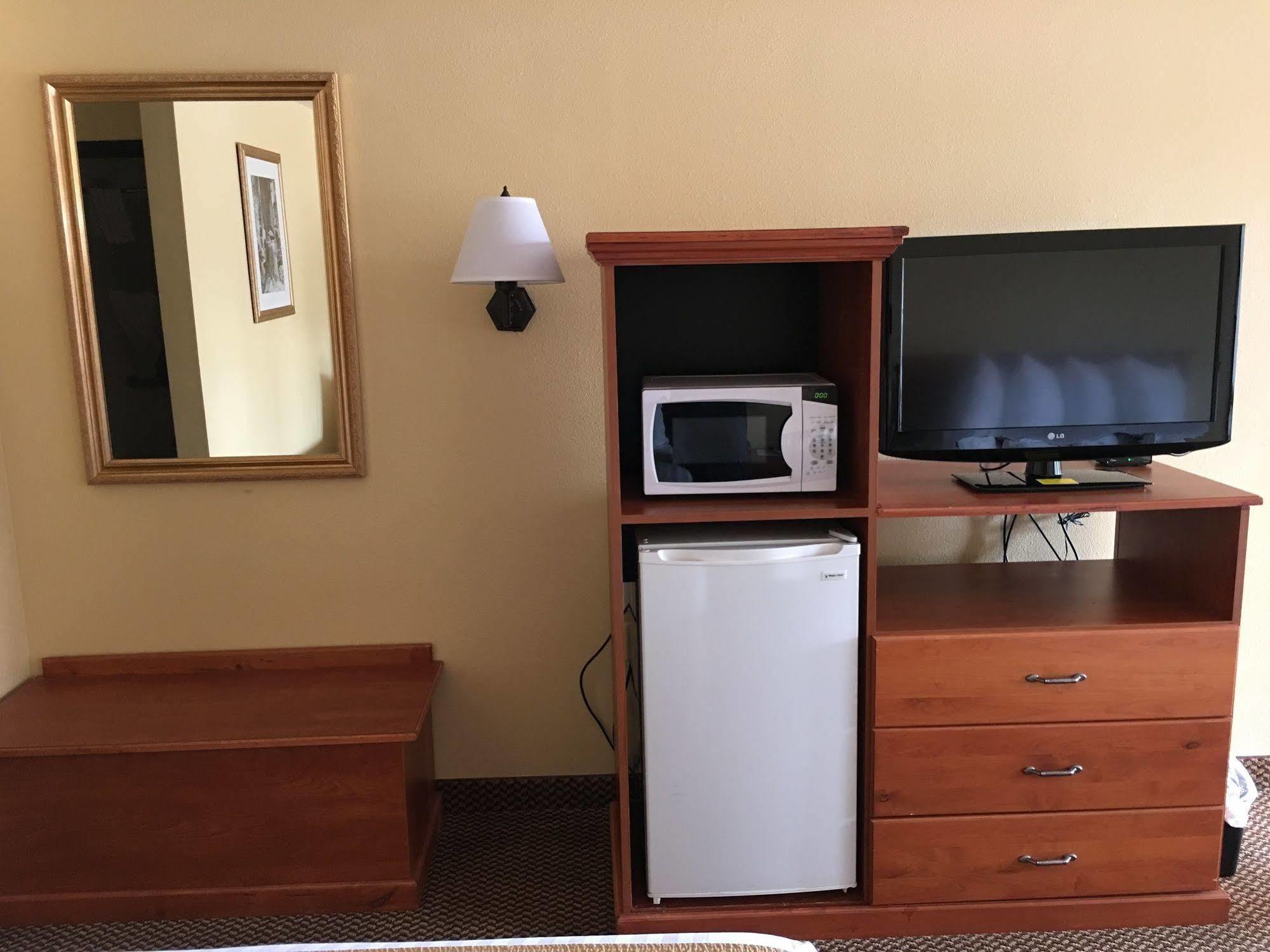 Oakridge Inn & Suites Εξωτερικό φωτογραφία