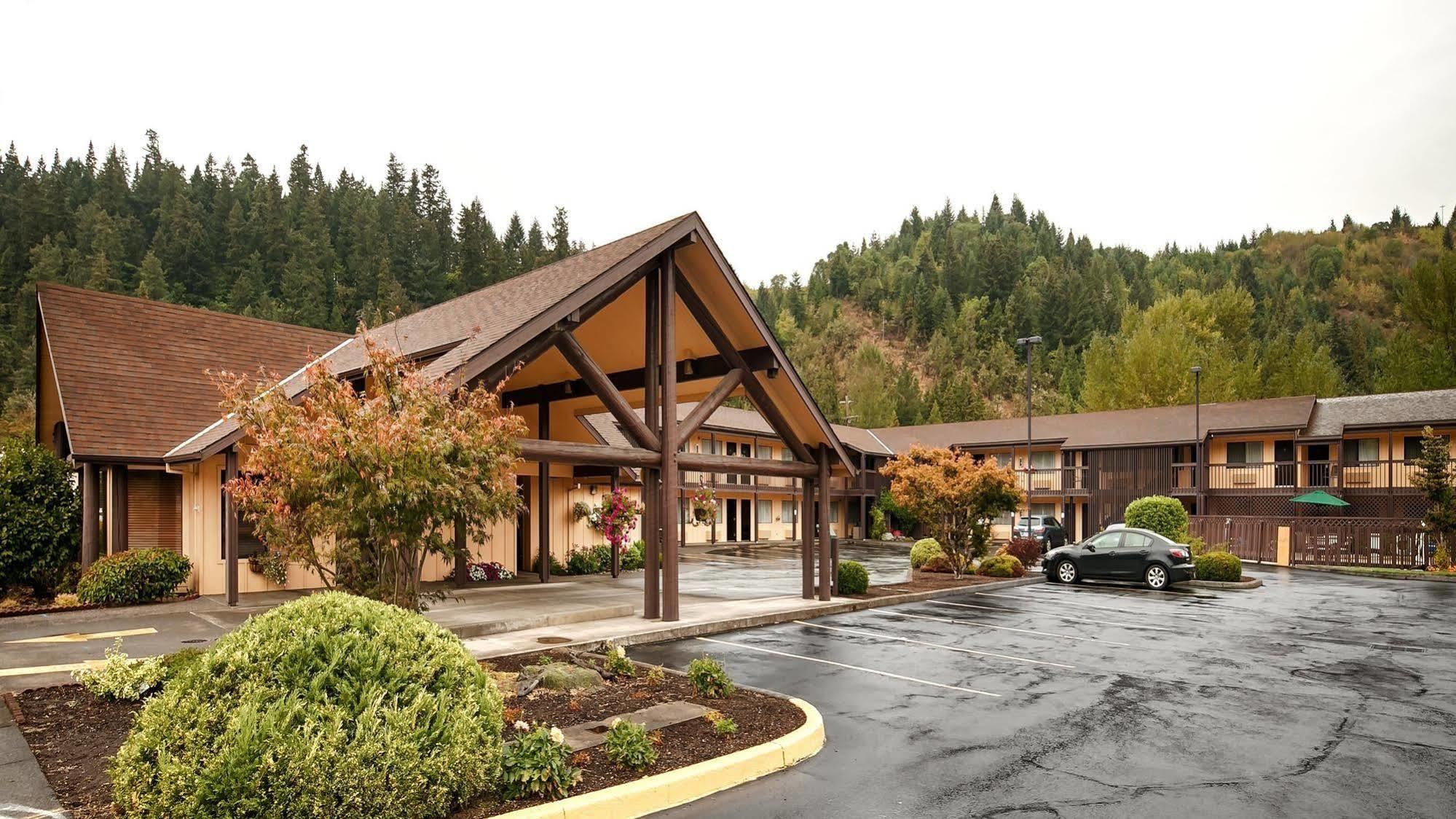 Oakridge Inn & Suites Εξωτερικό φωτογραφία