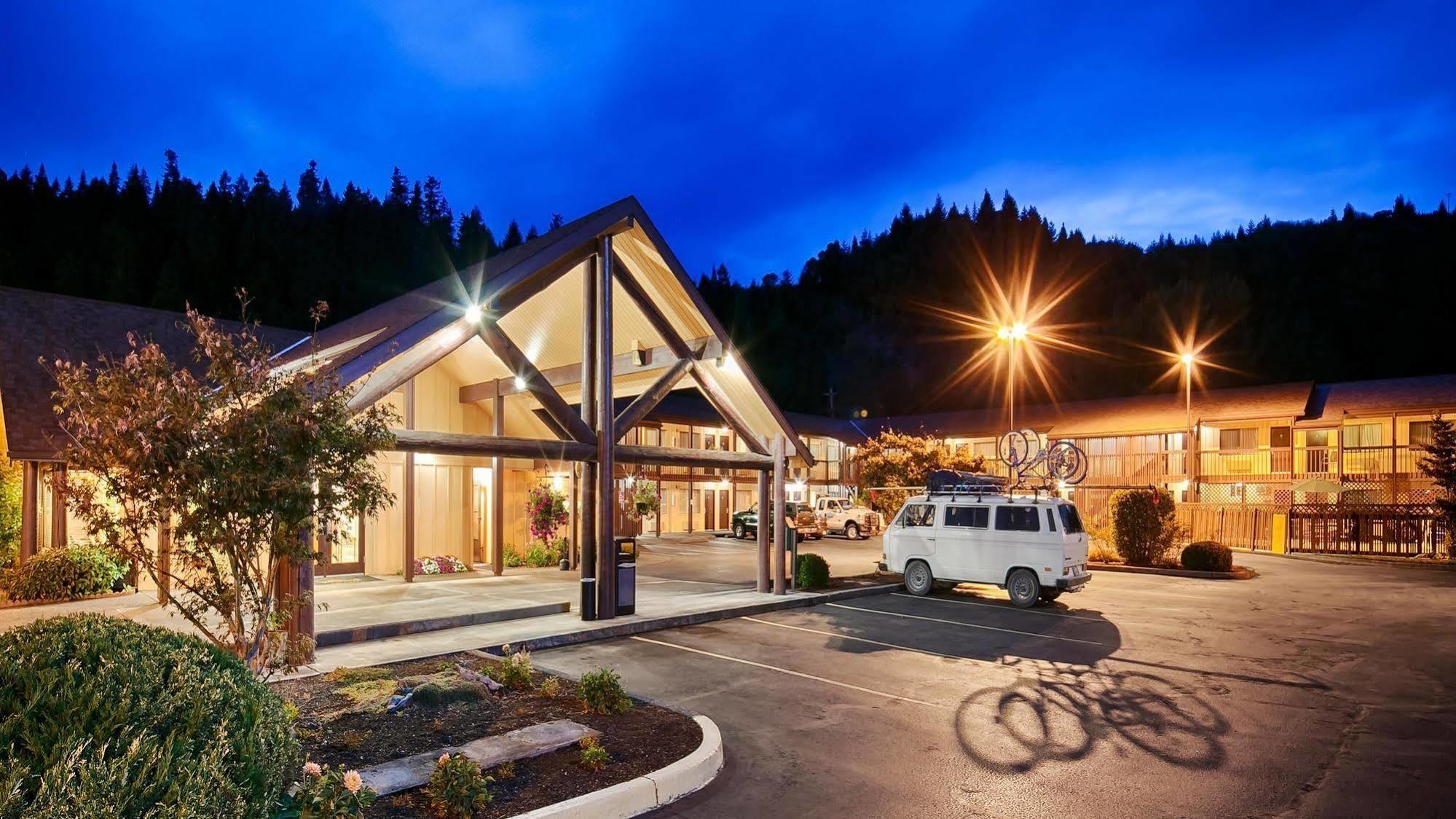 Oakridge Inn & Suites Εξωτερικό φωτογραφία