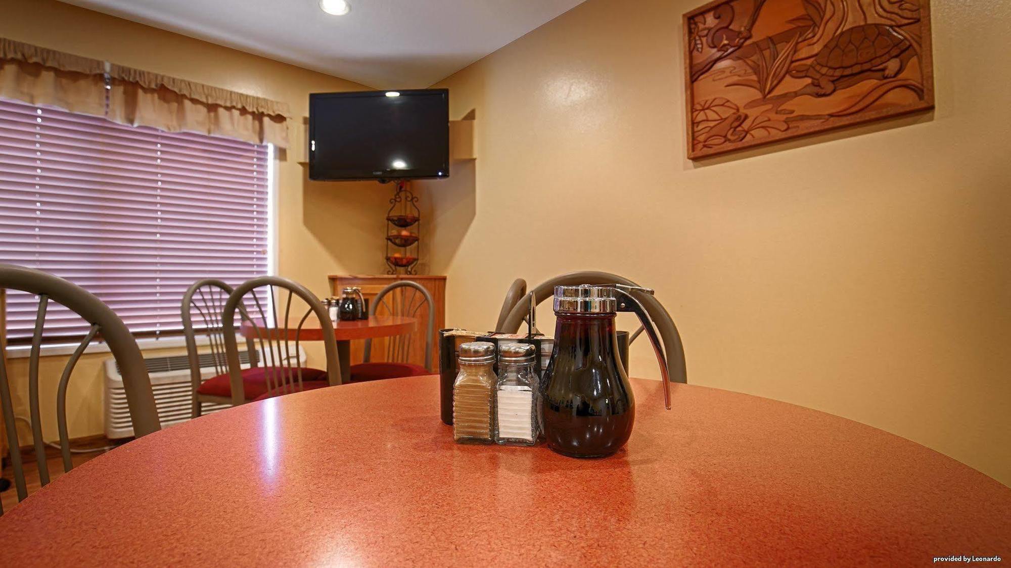 Oakridge Inn & Suites Εξωτερικό φωτογραφία